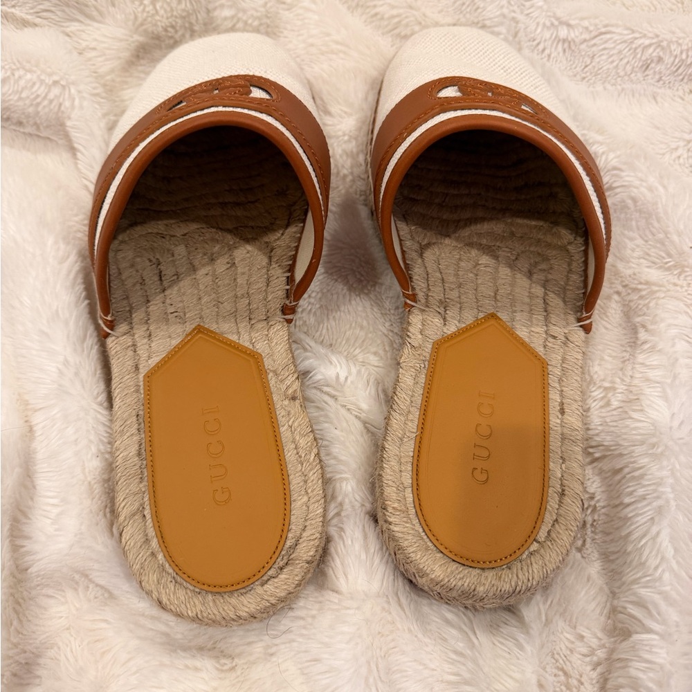 Men’s Gucci Interlocking G Espadrille Slides - Picture 3 of 5
